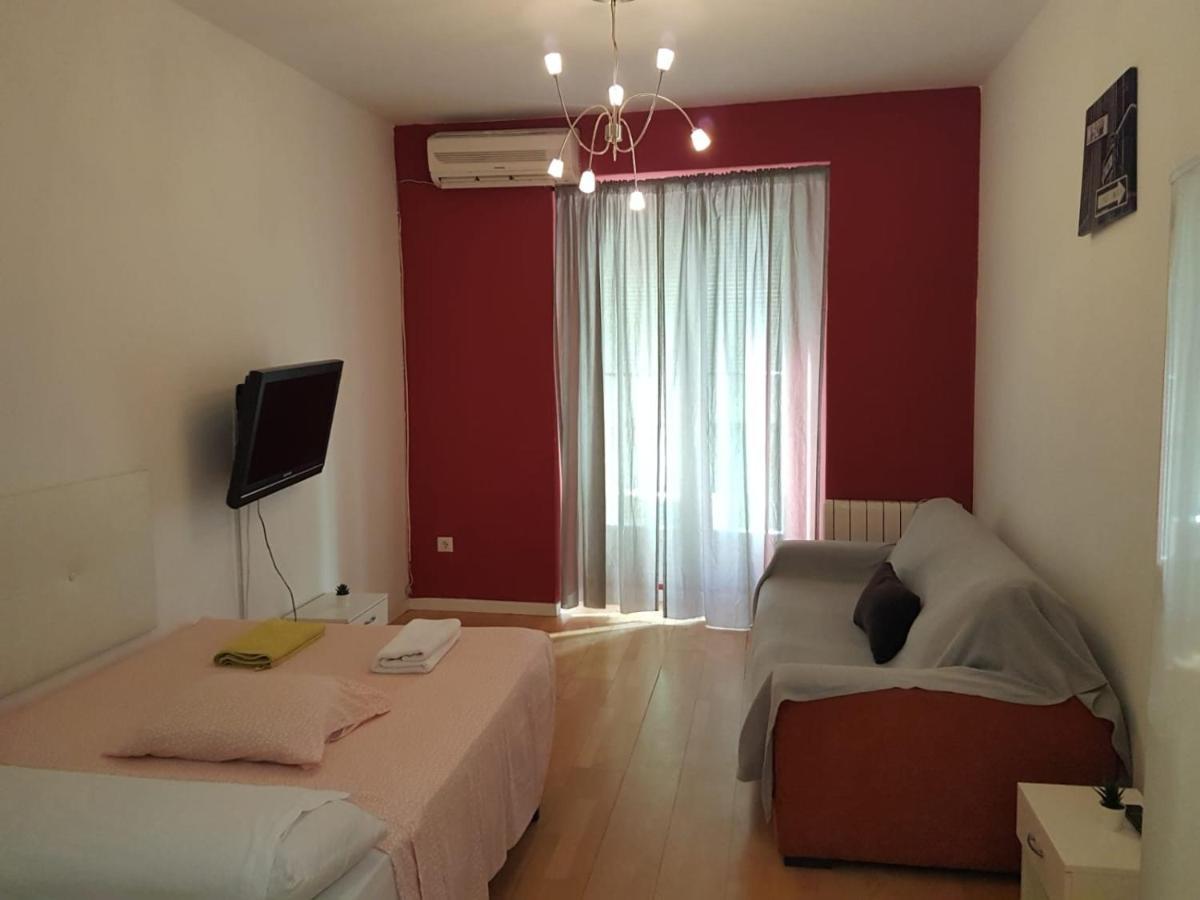 Estudios Cascorro Rastro Madrid Exteriör bild